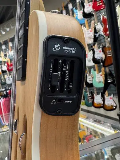 TRAVELER ESCAPE MKII LEFT-HANDED 2